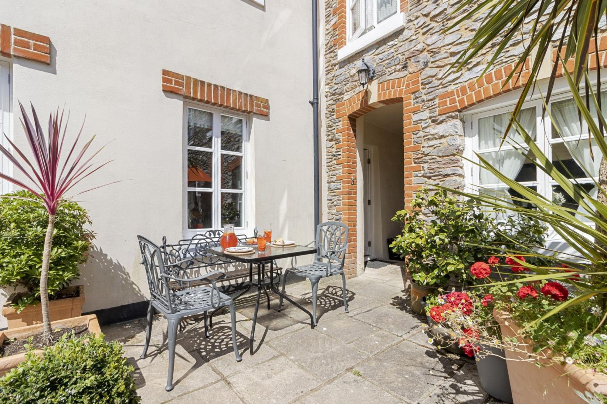 Old Mill Court Villa Brixham Exterior photo
